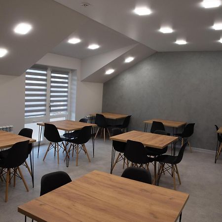 Готельні Кімнати Bodro Clinic Novovolyns'k Ngoại thất bức ảnh
